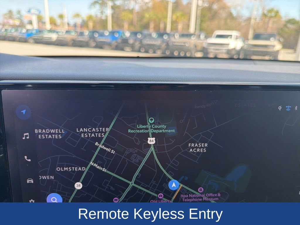 Used 2025 Toyota Camry SE w/ Multimedia Upgrade Package image 22