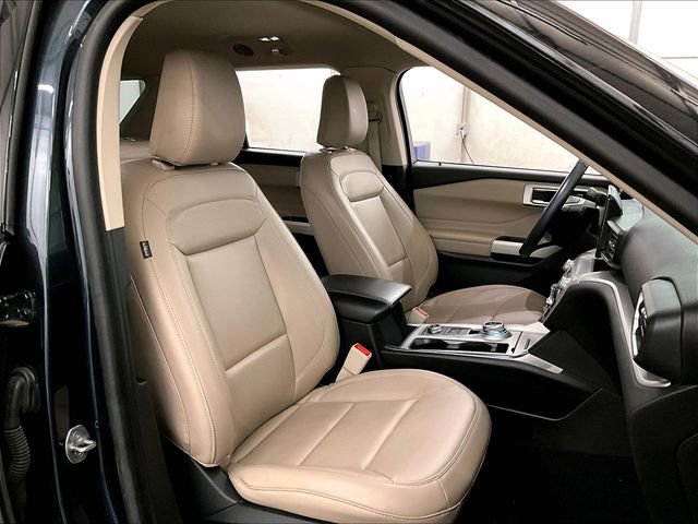 Certified 2023 Ford Explorer XLT w/ Equipment Group 202A AWD/4WD image 7