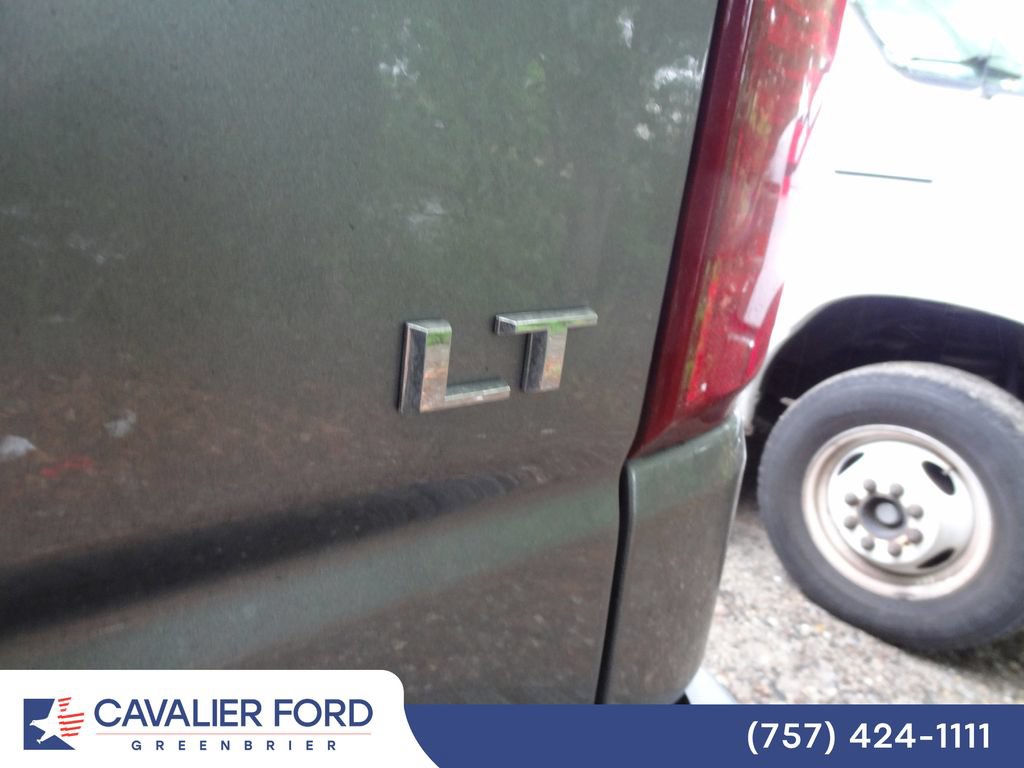 Used 2021 Chevrolet Silverado 1500 LT AWD/4WD image 16