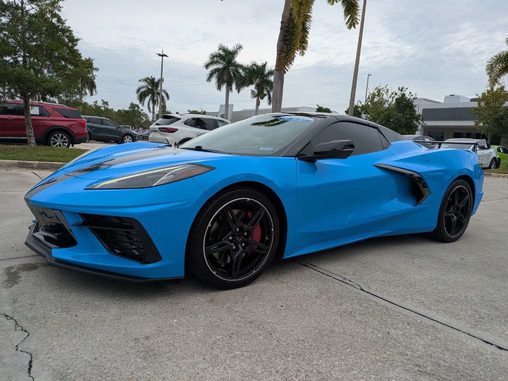 Used 2021 Chevrolet Corvette Stingray Premium Conv w/ Z51 Performance Package RWD image 7