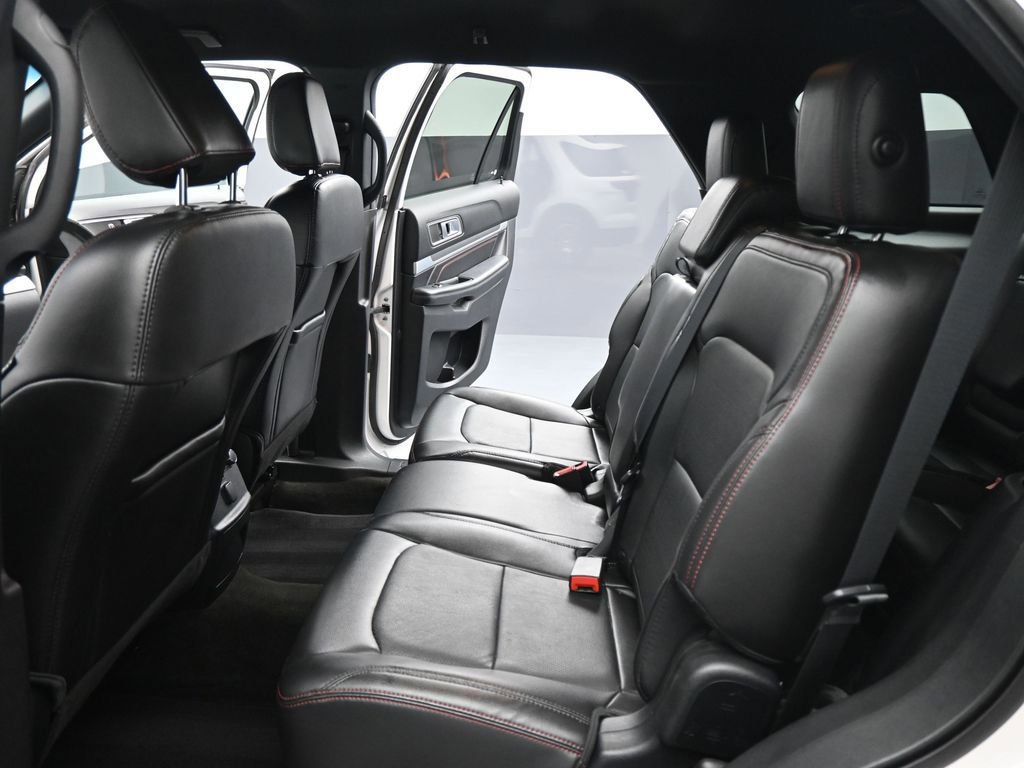 Certified 2018 Ford Explorer Sport image 46