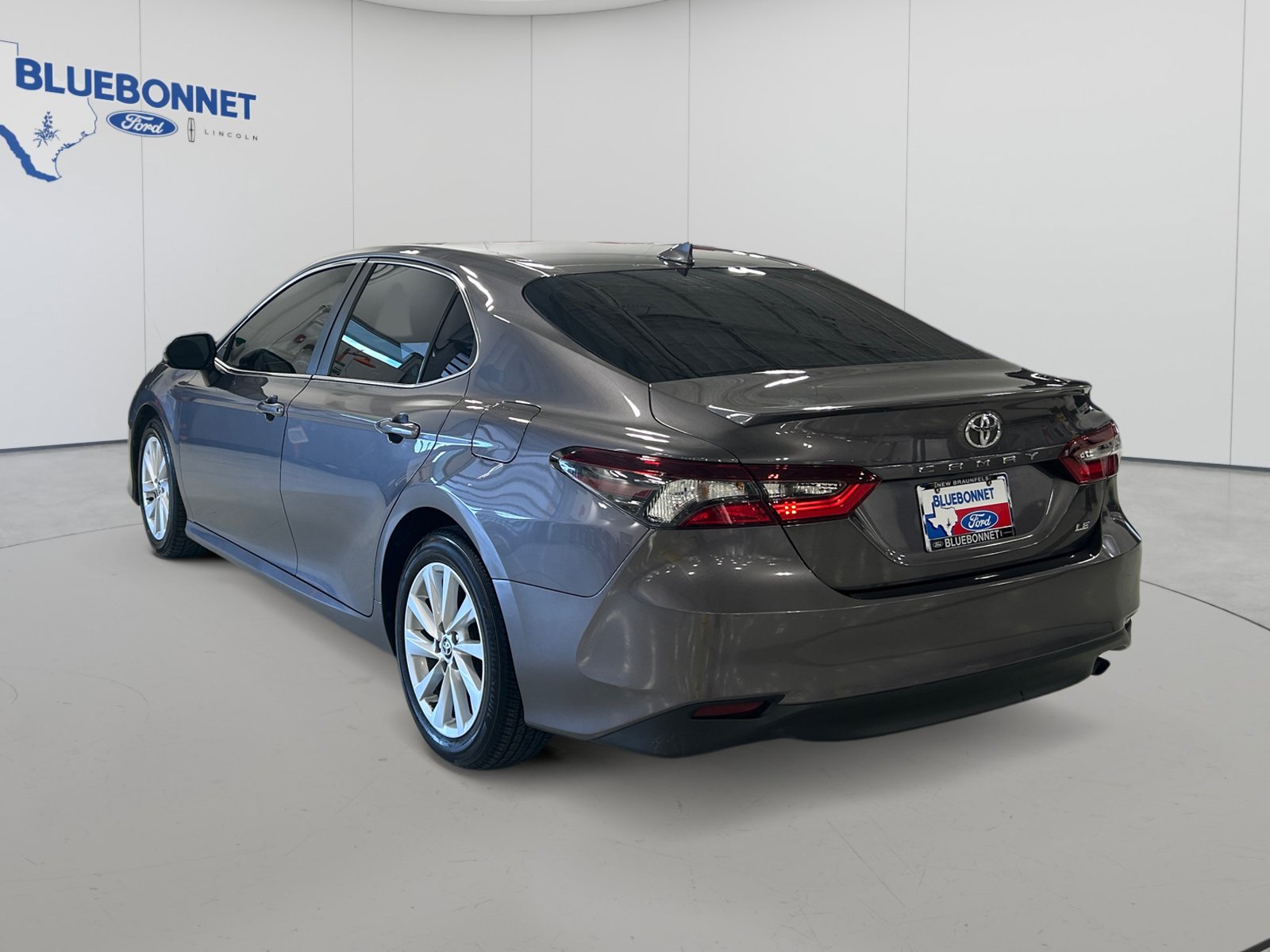 Used 2024 Toyota Camry LE FWD image 7