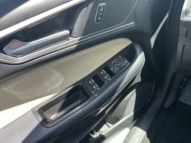 Certified 2018 Ford Edge SEL w/ Equipment Group 201A FWD image 14