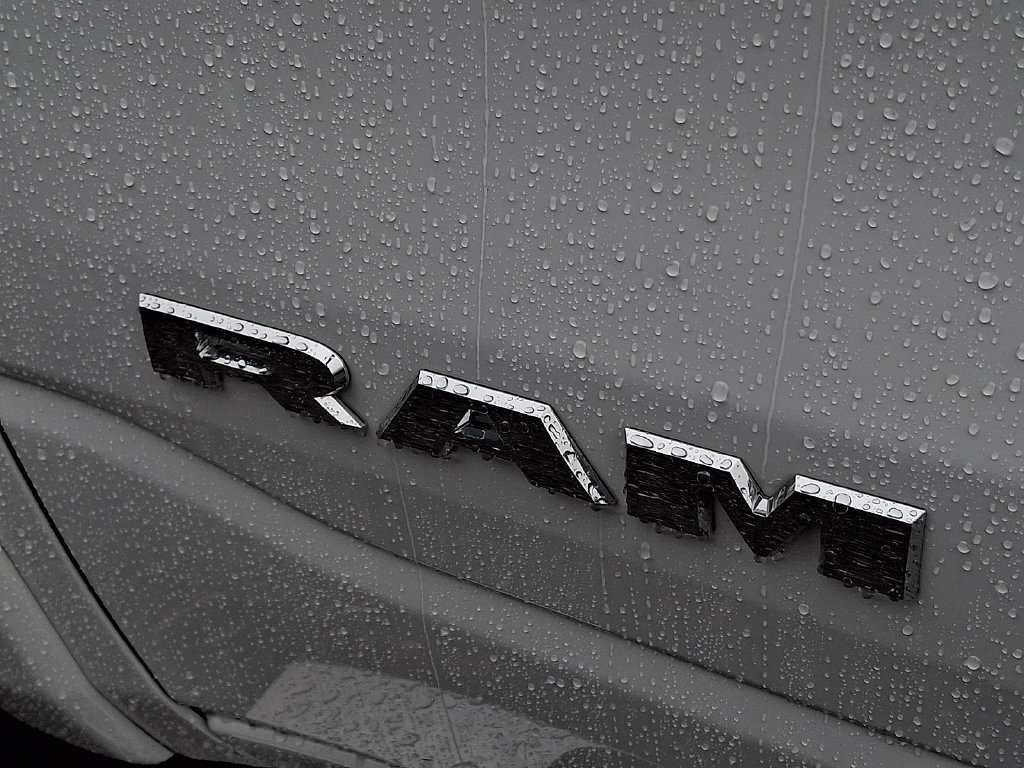 Used 2025 RAM 1500 Laramie w/ Sport Appearance Package AWD/4WD image 11