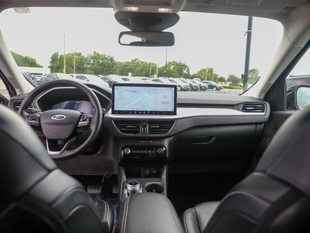 Certified 2024 Ford Escape Platinum AWD/4WD image 3