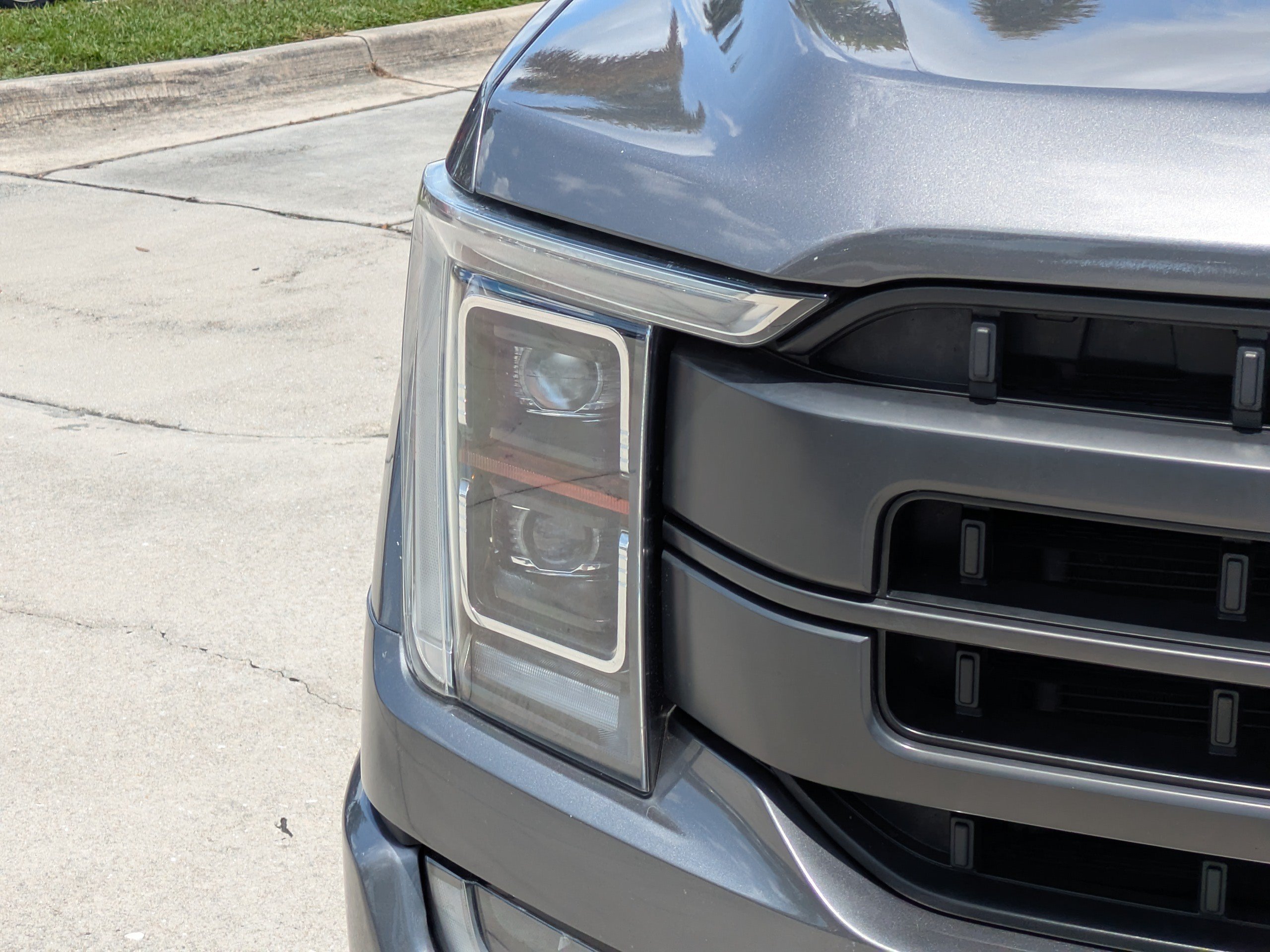 Certified 2022 Ford F150 Lariat w/ Equipment Group 502A High AWD/4WD image 9