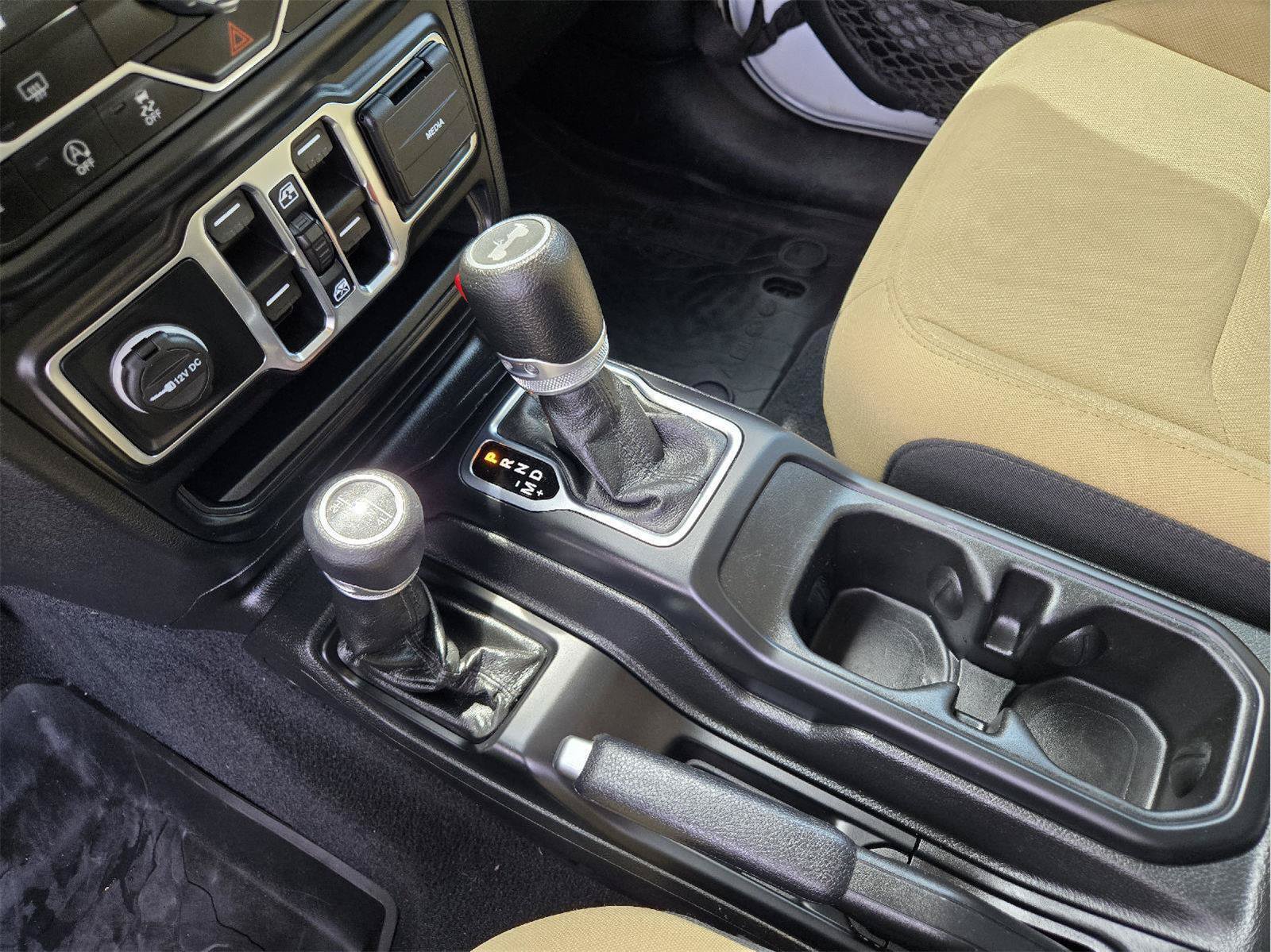Used 2022 Jeep Wrangler Unlimited Sport AWD/4WD image 18