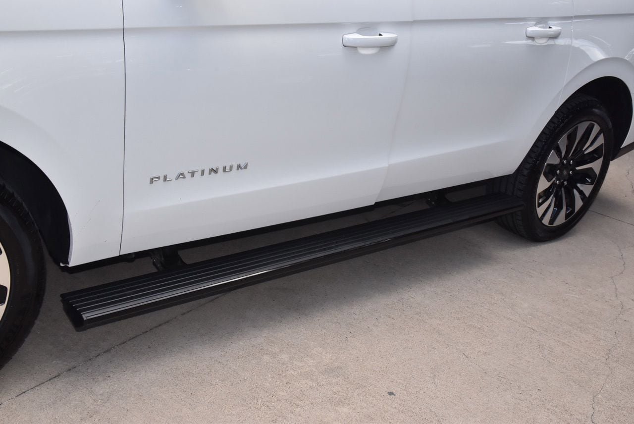 Certified 2025 Ford Expedition Max Platinum w/ Driver's Package AWD/4WD image 38