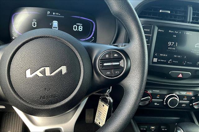 Used 2025 Kia Soul LX w/ LX Technology Package FWD image 19