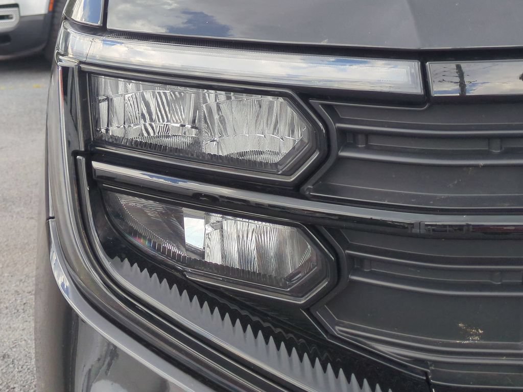 Certified 2025 Ford Expedition Active AWD/4WD image 11