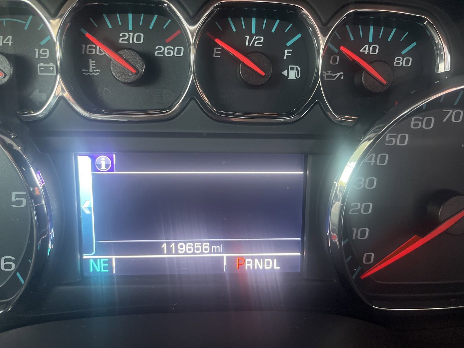 Used 2019 Chevrolet Suburban LT AWD/4WD image 18