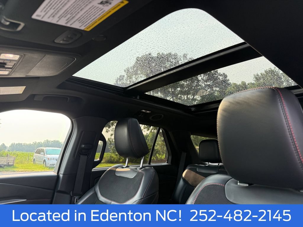 Certified 2025 Ford Explorer ST AWD/4WD image 17