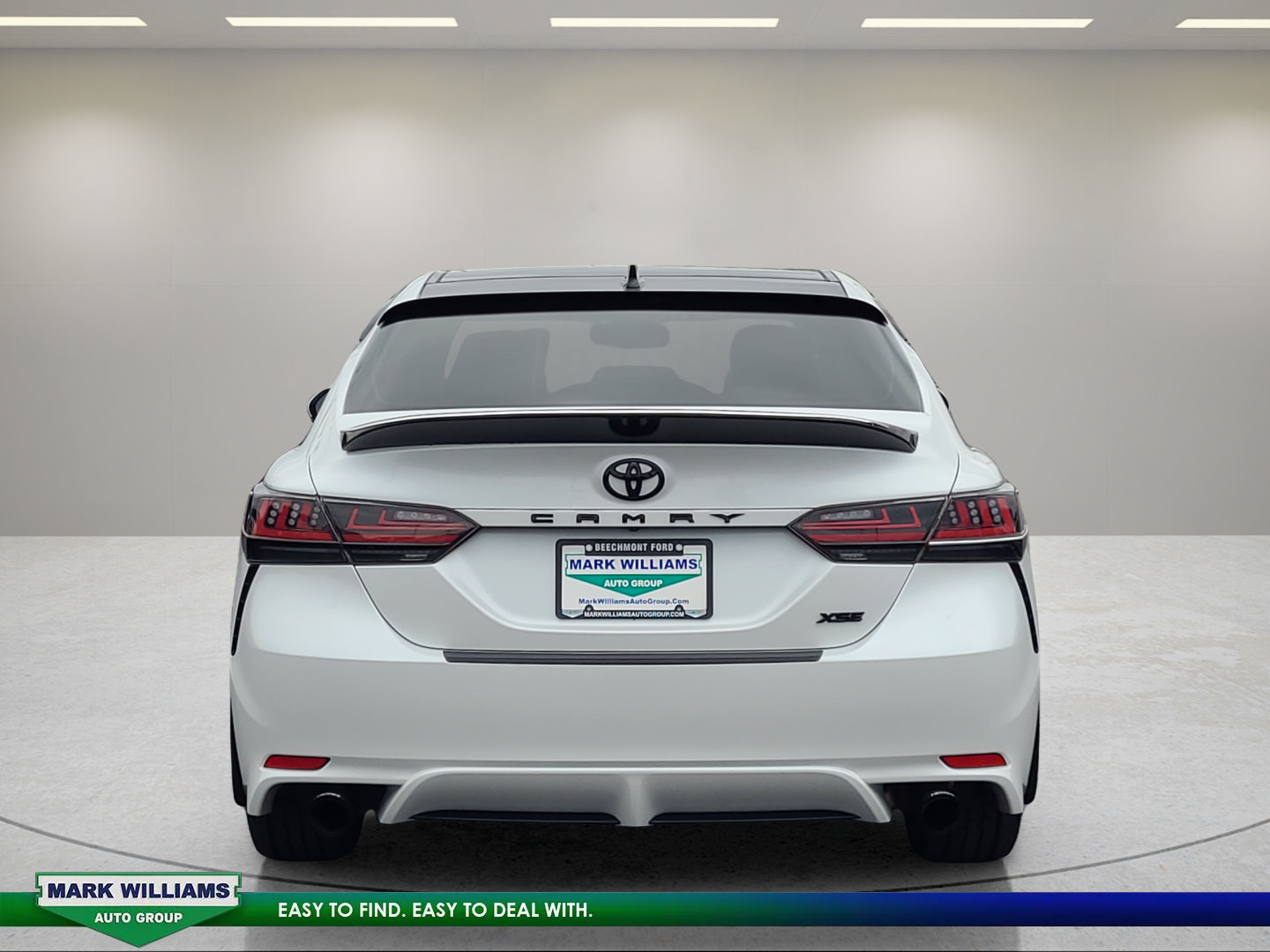 Used 2022 Toyota Camry XSE FWD image 5