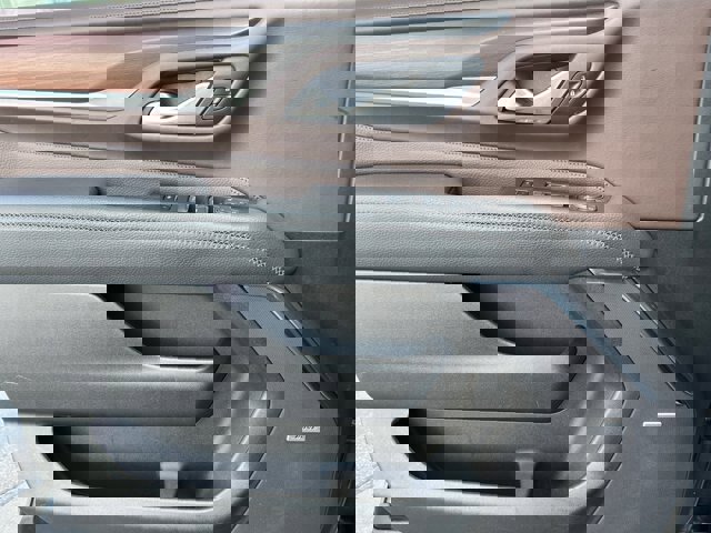 Used 2022 GMC Yukon Denali image 13