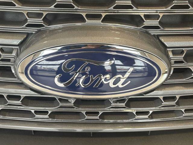 Certified 2023 Ford Explorer XLT w/ Equipment Group 202A AWD/4WD image 35