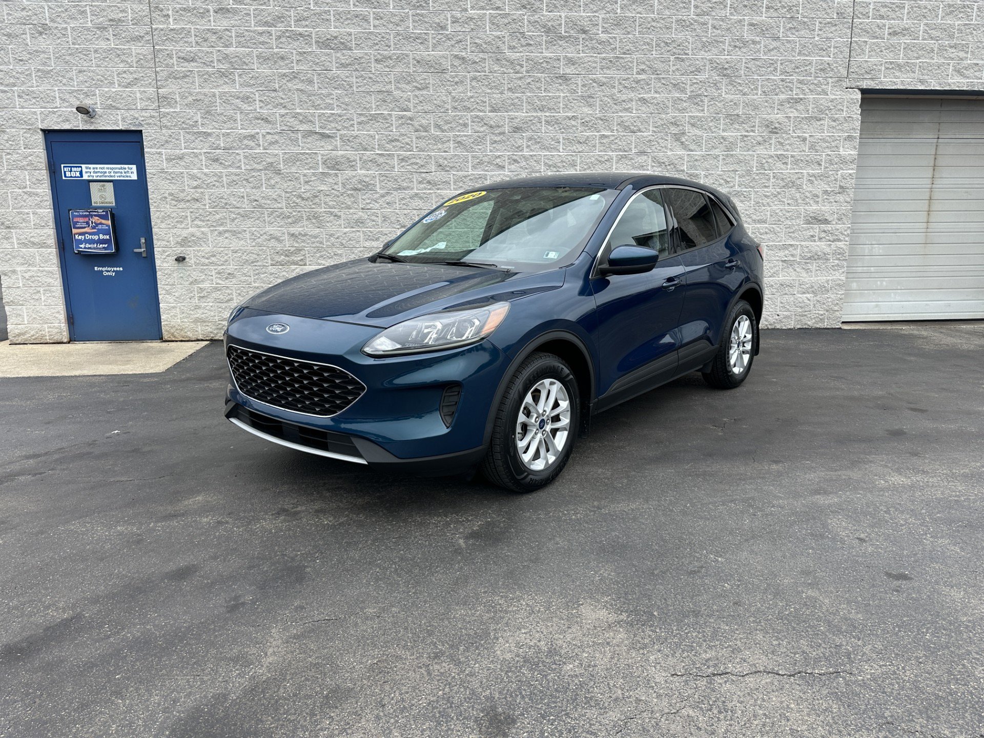 Certified 2020 Ford Escape SE AWD/4WD image 2