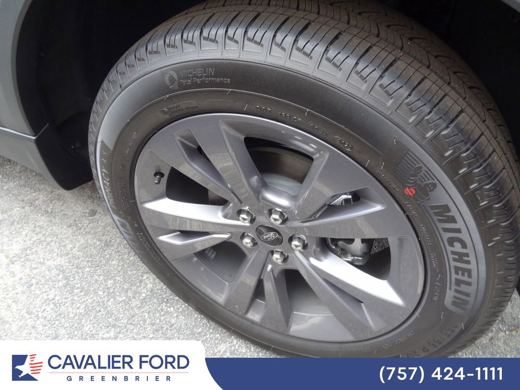 Certified 2026 Ford Explorer Active w/ Active Comfort Package AWD/4WD image 13