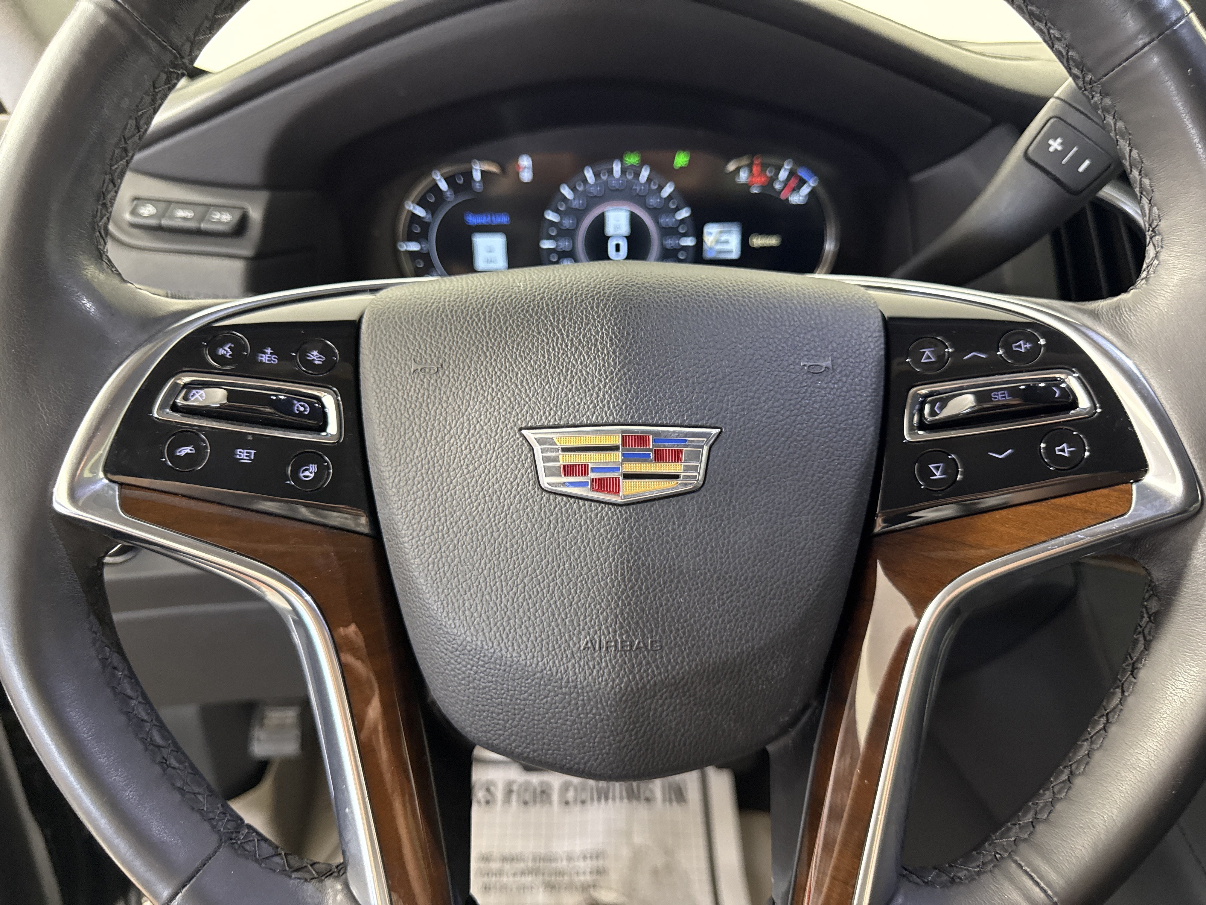 Used 2020 Cadillac Escalade Luxury RWD image 27
