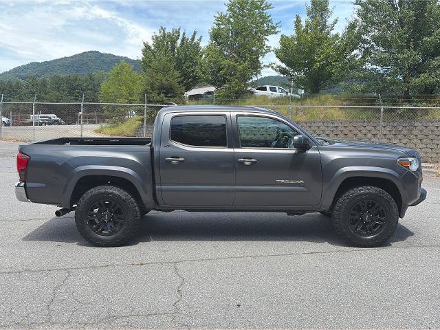 Used 2019 Toyota Tacoma SR5 AWD/4WD image 2