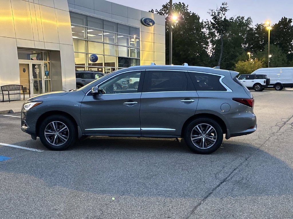 Used 2018 INFINITI QX60 Luxe w/ Premium Plus Package AWD/4WD image 4
