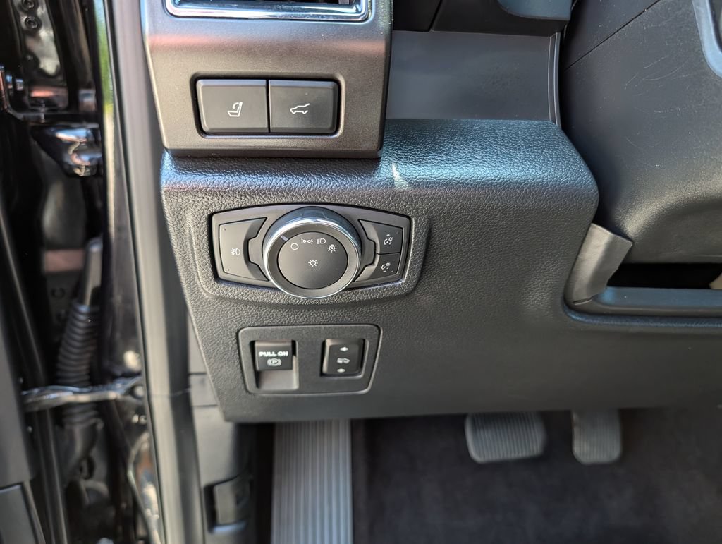 Certified 2021 Ford Expedition Limited RWD image 24
