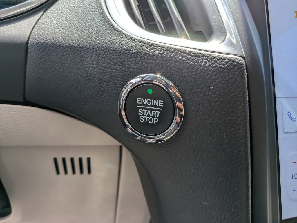 Certified 2021 Ford Edge Titanium FWD image 28