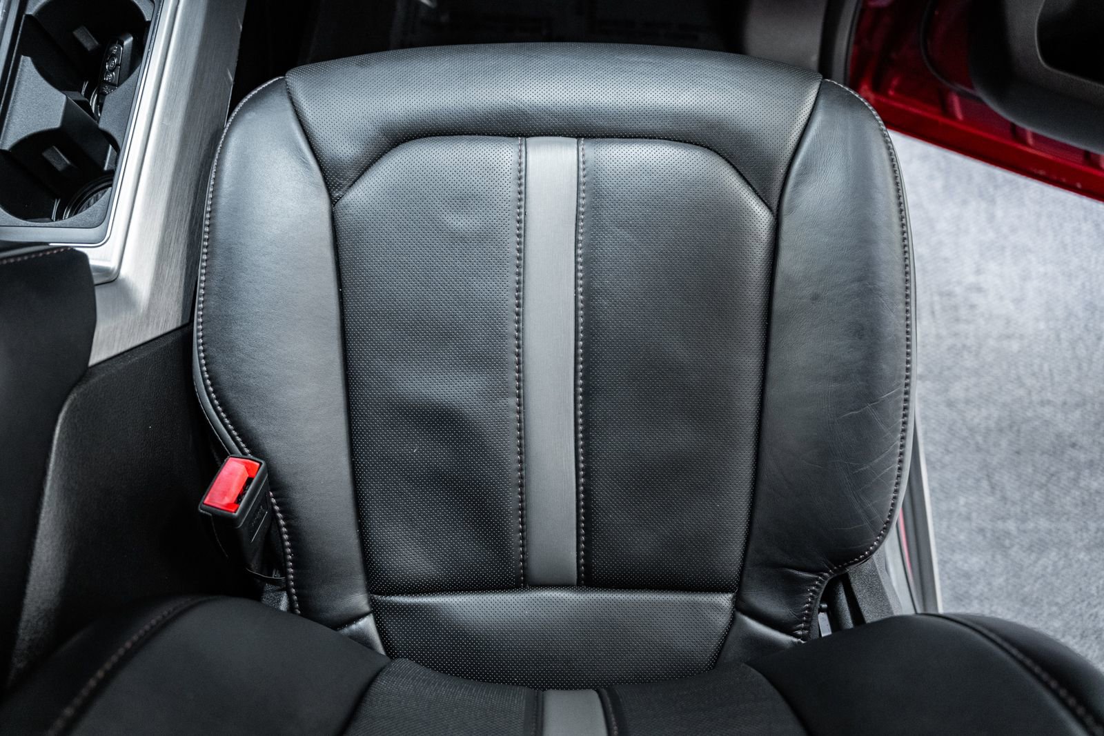 Certified 2018 Ford F150 Platinum w/ Equipment Group 701A Luxury image 45