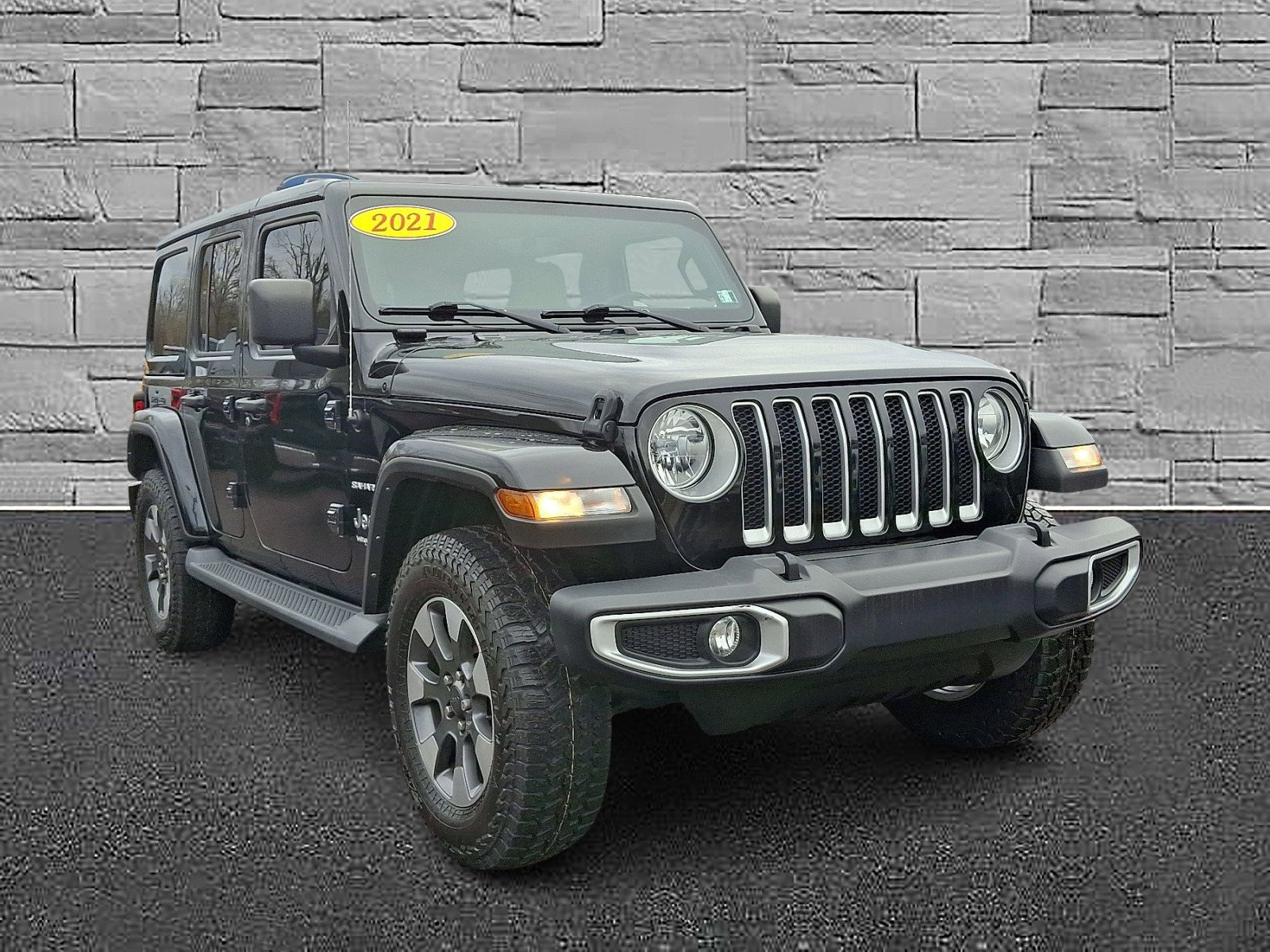 Used 2021 Jeep Wrangler Unlimited Sahara image 2