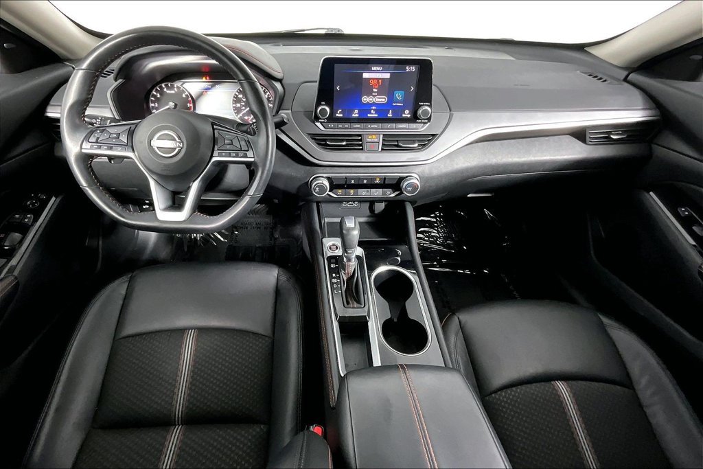 Used 2024 Nissan Altima 2.5 SR FWD image 15