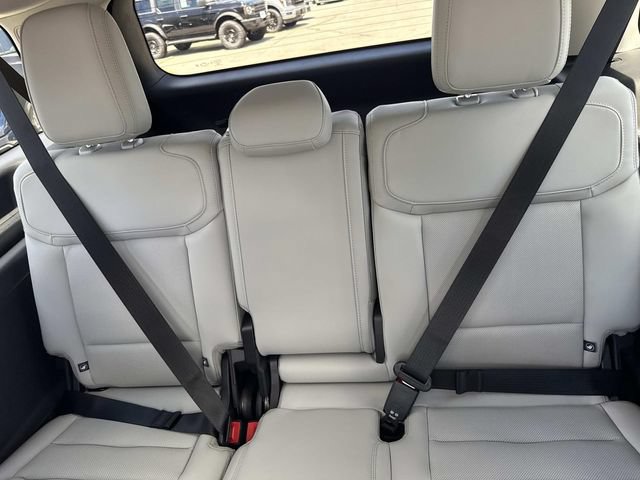 Certified 2025 Ford Expedition Max Platinum AWD/4WD image 17