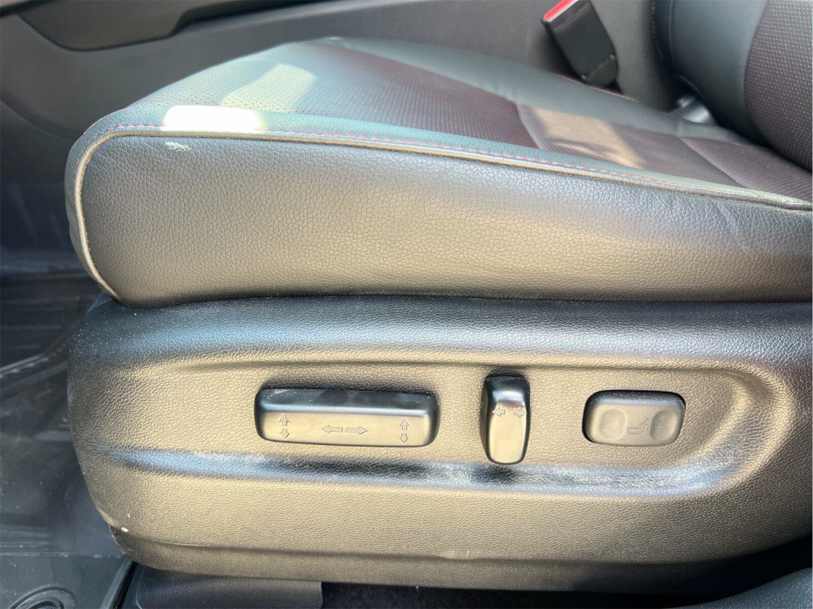 Used 2026 Honda Ridgeline Black Edition image 12