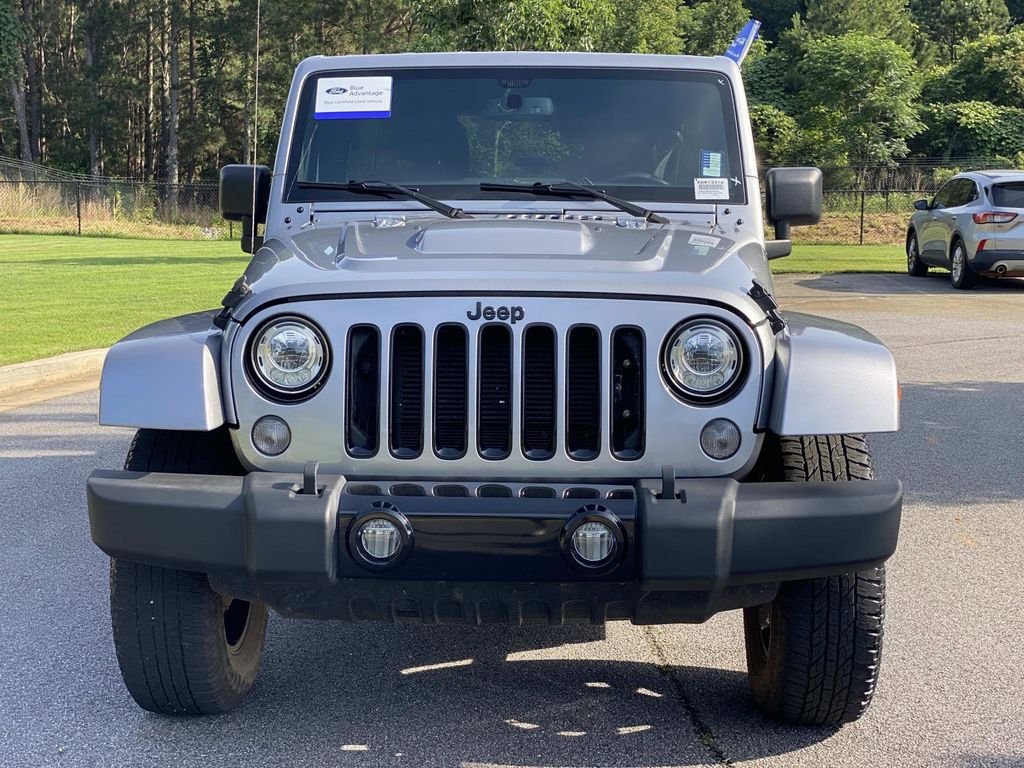 Used 2018 Jeep Wrangler Unlimited Sahara AWD/4WD image 9