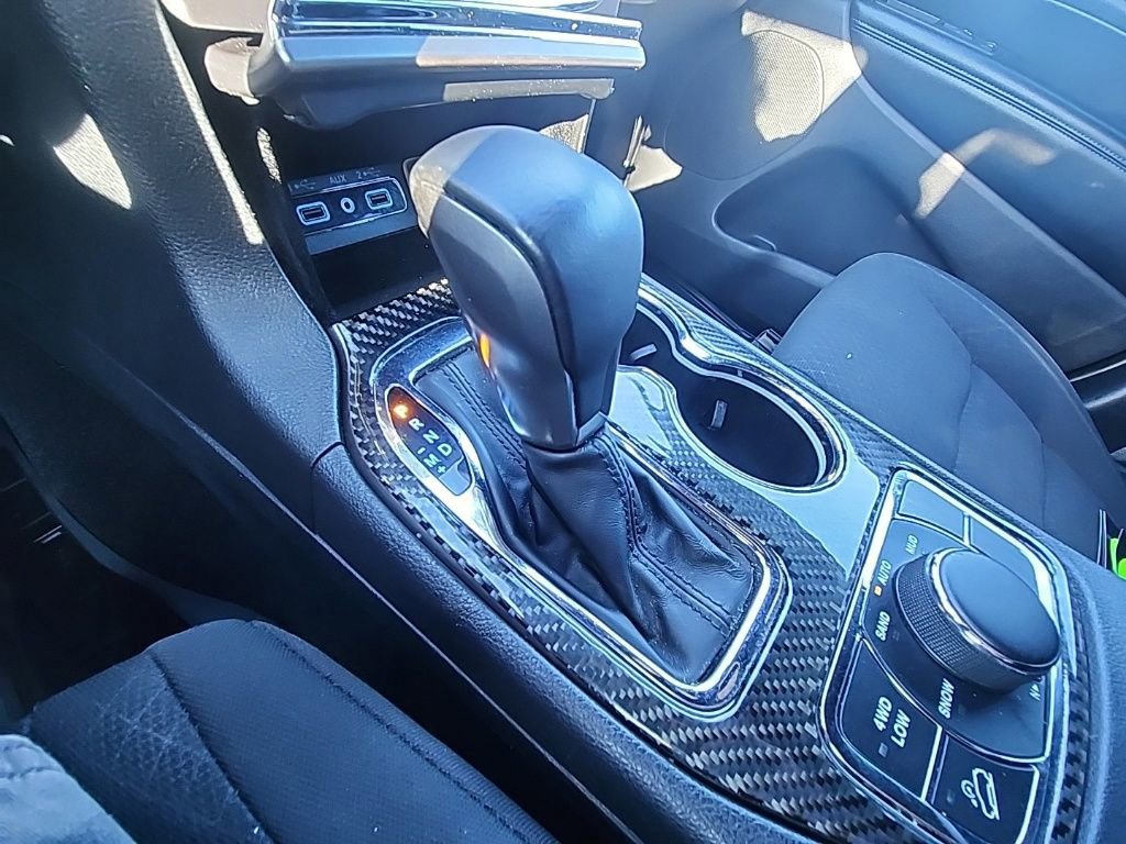 Used 2019 Jeep Grand Cherokee Laredo image 18