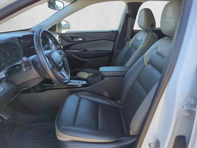 Used 2025 Chevrolet Trax ACTIV w/ Driver Confidence Package image 18