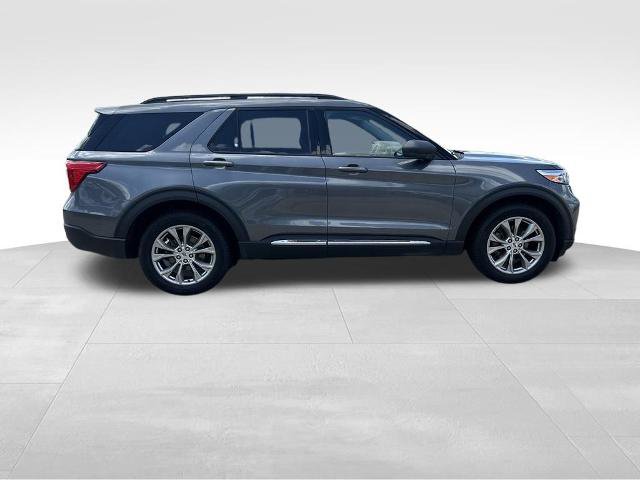 Certified 2022 Ford Explorer XLT w/ Equipment Group 202A AWD/4WD image 7