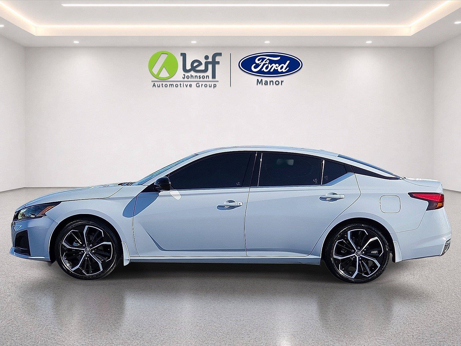 Used 2023 Nissan Altima 2.5 SR FWD image 4