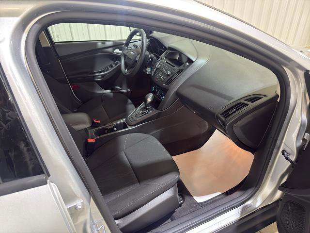 Certified 2017 Ford Focus SE image 30