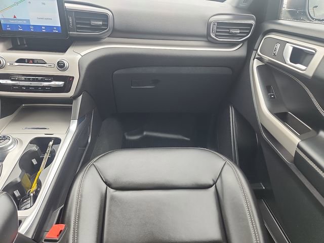 Certified 2023 Ford Explorer XLT w/ Equipment Group 202A AWD/4WD image 10