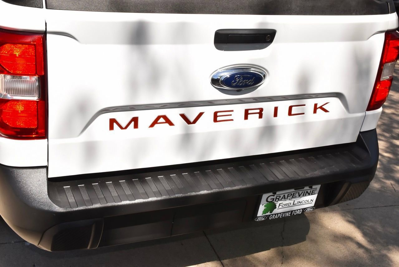 Certified 2024 Ford Maverick XL image 37