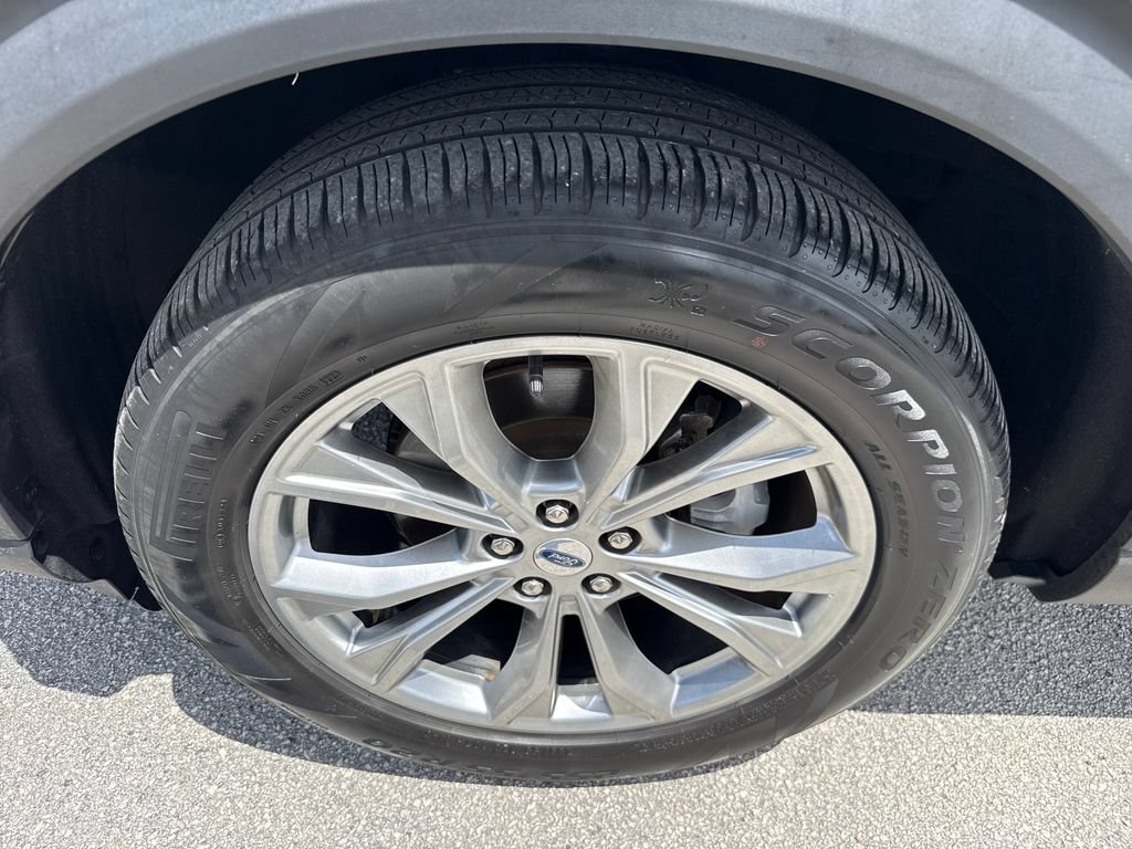 Certified 2023 Ford Explorer XLT w/ Equipment Group 202A RWD image 12