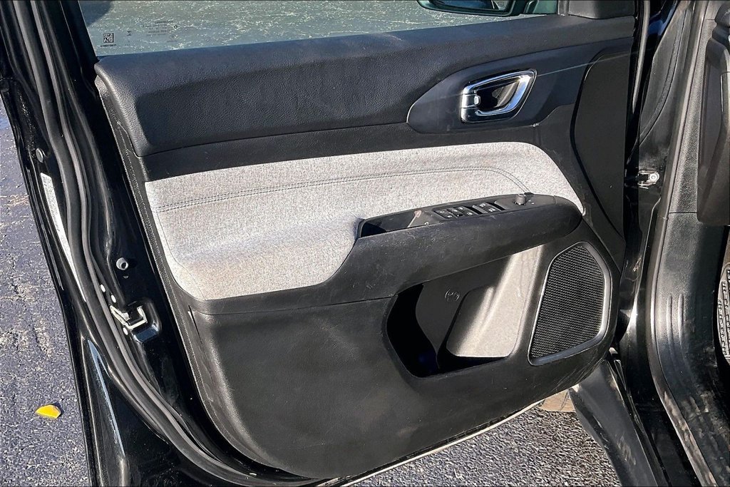 Used 2024 Jeep Compass Latitude AWD/4WD image 22