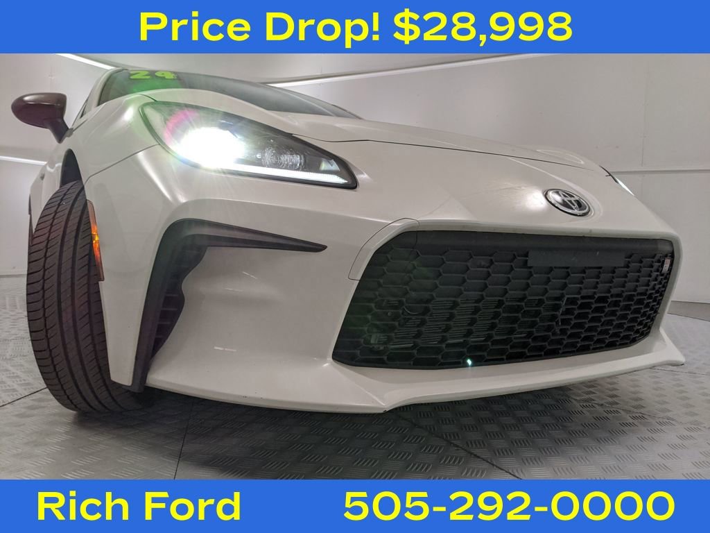 Used 2024 Toyota GR86 image 25