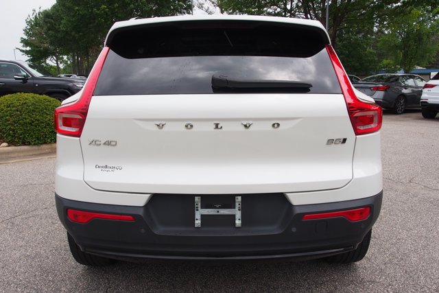 Used 2023 Volvo XC40 B5 Plus AWD/4WD image 7