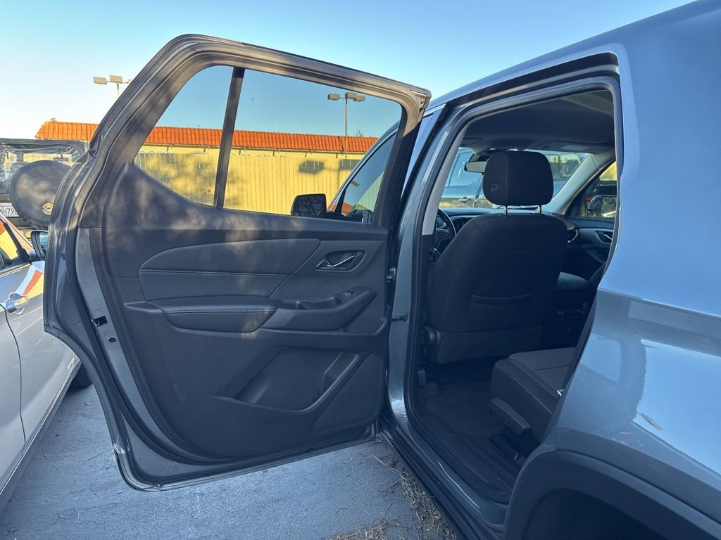 Used 2018 Chevrolet Traverse LS image 14