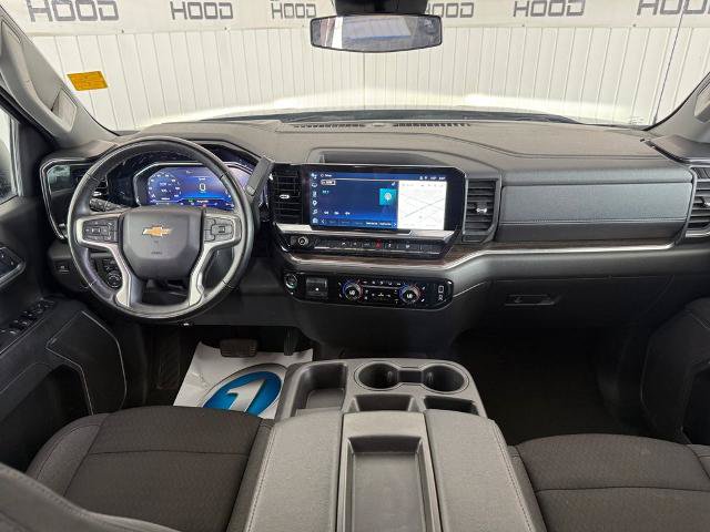 Used 2025 Chevrolet Silverado 1500 LT RWD image 3