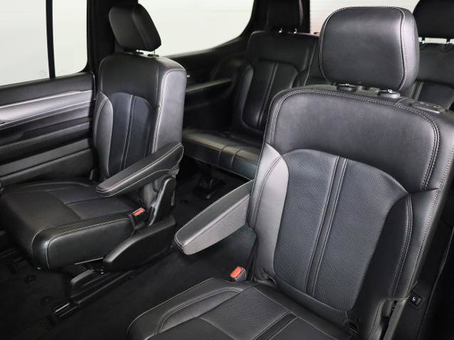 Used 2023 Jeep Wagoneer Series II AWD/4WD image 12