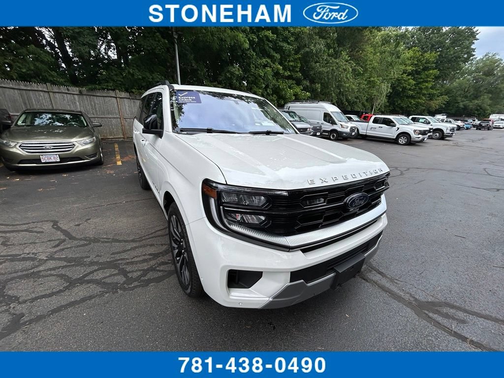 Certified 2025 Ford Expedition Platinum w/ Driver's Package