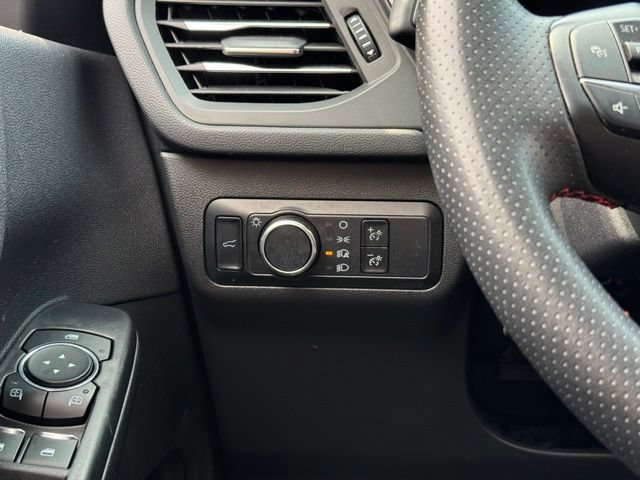 Certified 2024 Ford Escape ST-Line w/ Tech Pack #1 AWD/4WD image 33