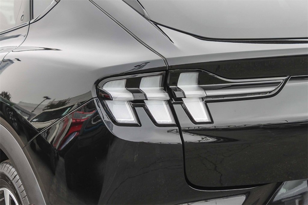 Certified 2024 Ford Mustang Mach-E Select image 8