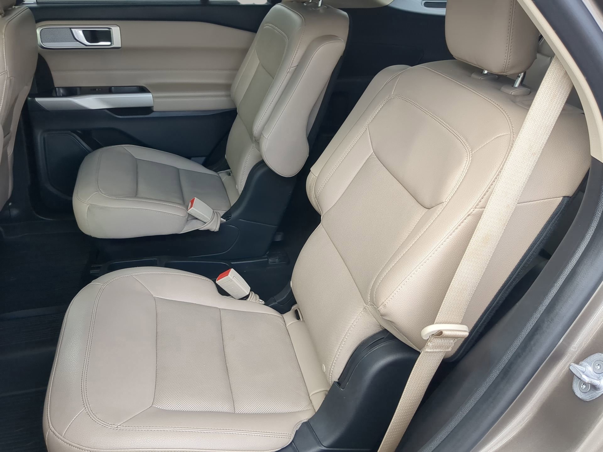 Certified 2021 Ford Explorer Limited w/ Equipment Group 301A image 46